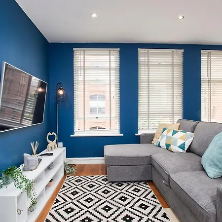 3 Bedroom, En - Perfect For Groups! * Leeds (West Yorkshire)