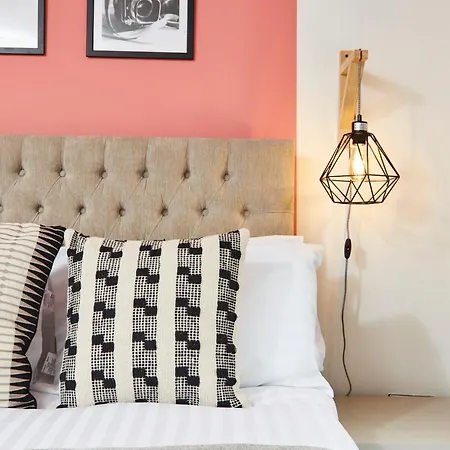 3 Bedroom, En - Perfect For Groups!