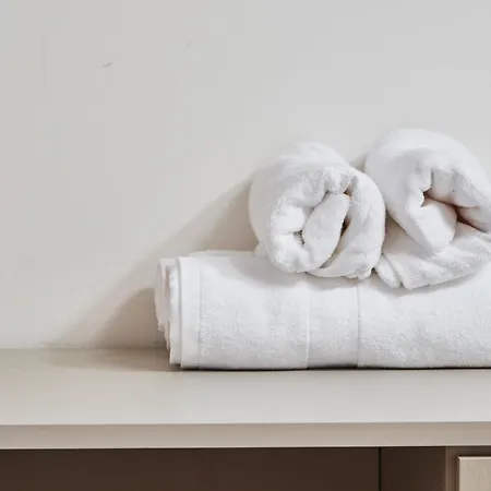 3 Bedroom, En - Perfect For Groups! * Лідс