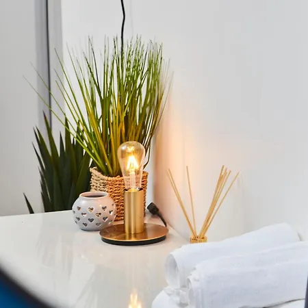 Апартаменти 3 Bedroom, En - Perfect For Groups! Лідс